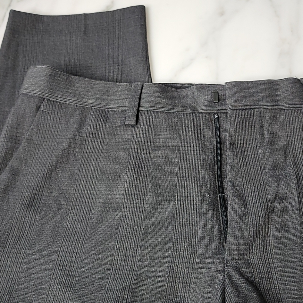 Express Innovator charcoal gray pants 30 x 30